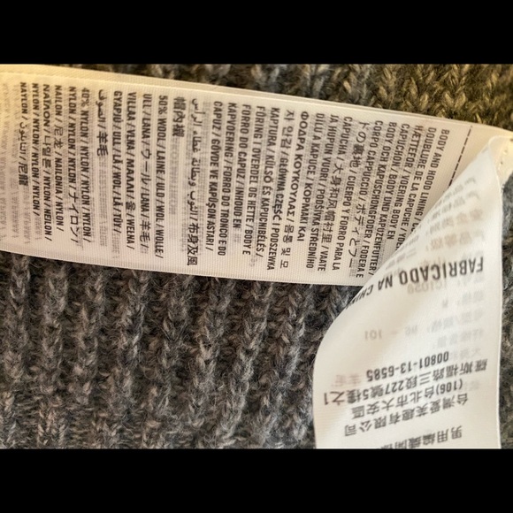 |SOLD| Abercrombie and Fitch Zip-up W/Hoodie - Picture 8 of 8